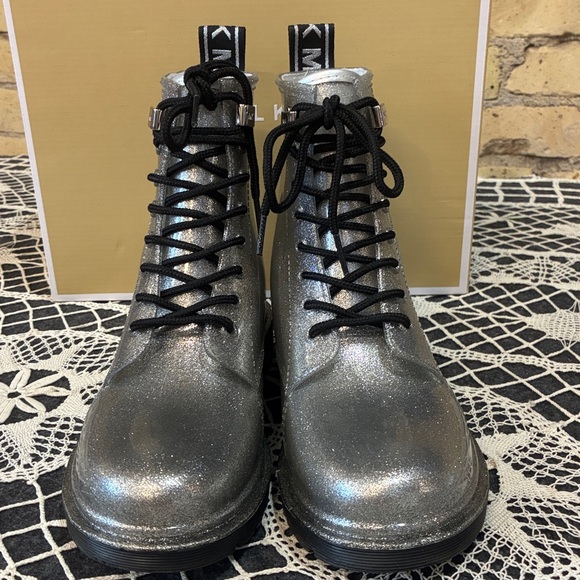 Michael Kors metallic silver lace-up Tavie rainbootie - Picture 3 of 8